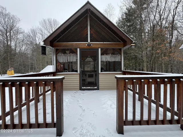 $269,000 | 164 Crane Pond Road, Schroon, NY 12870