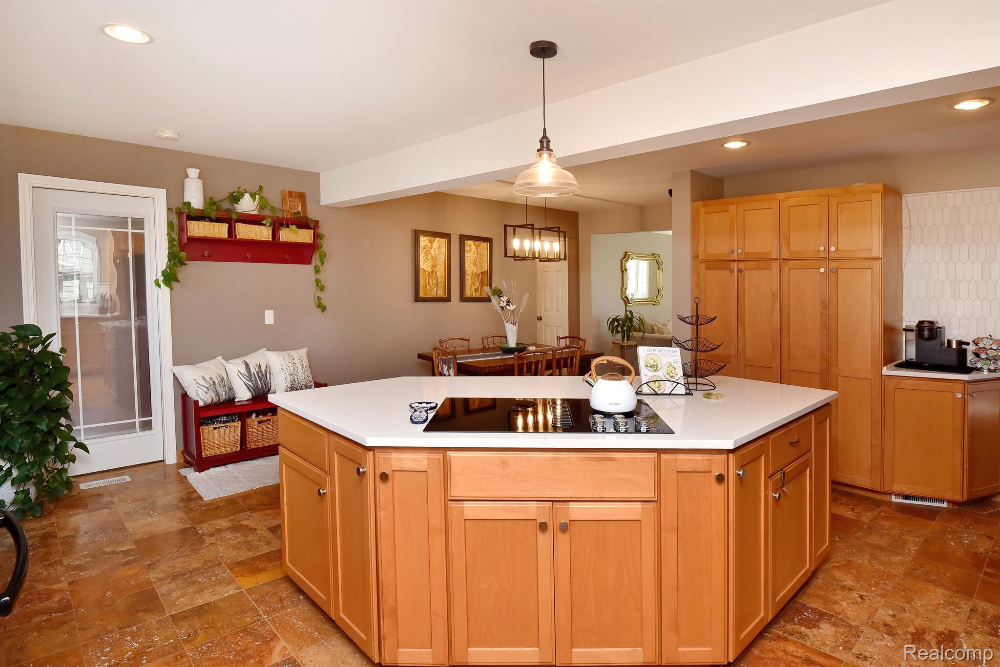 1258 Oxford Road Berkley, MI 48072 - Photo 13 of 42 Gallery Image 13