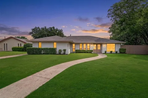 $750,000 | 7881 La Cabeza Drive, Dallas, TX 75248