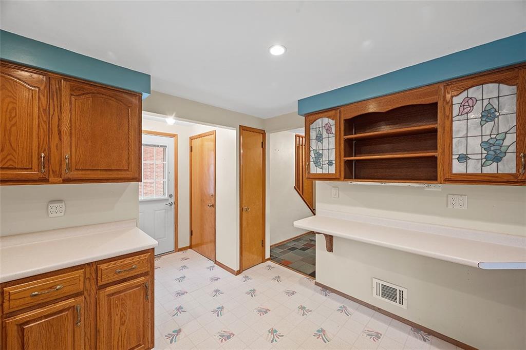 515 Braddock Road Pittsburgh, PA 15221 - Photo 15 of 38
