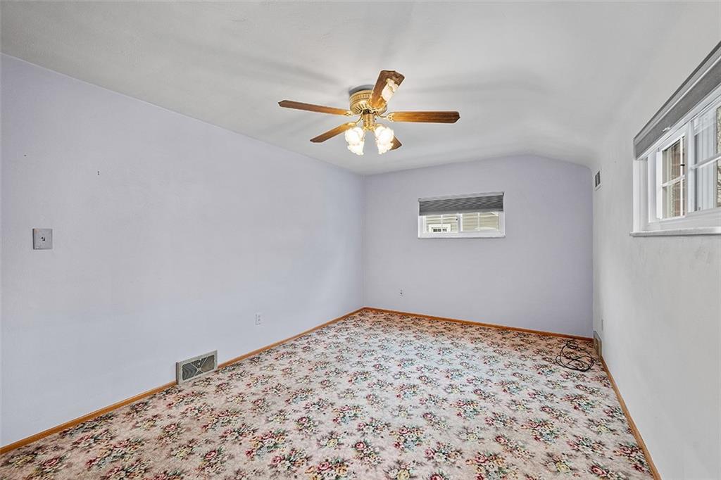 515 Braddock Road Pittsburgh, PA 15221 - Photo 18 of 38 a view of an empty room
