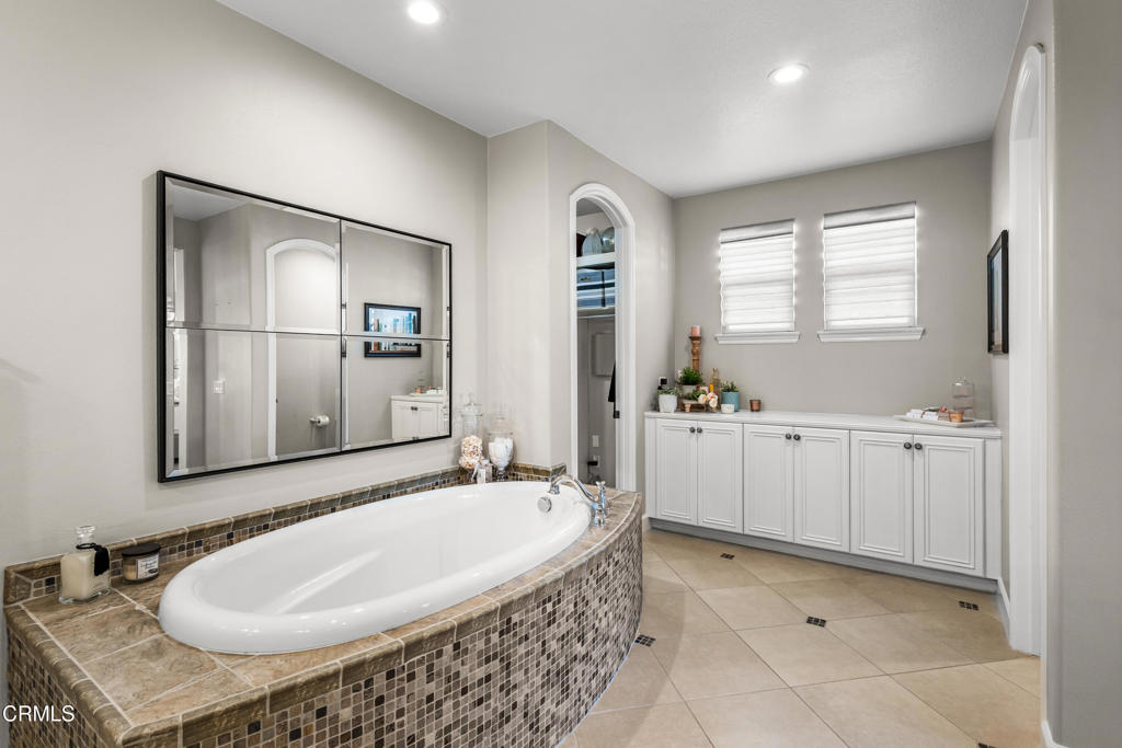 1517 Seabridge Lane Oxnard, CA 93035 - Photo 22 of 40