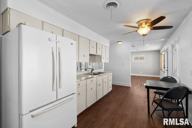 $118,500 | 3139 West 1st Street, Davenport, IA 52804