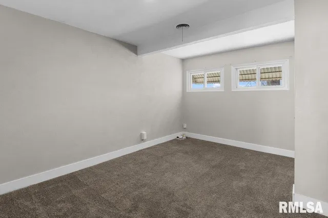 $118,500 | 3139 West 1st Street, Davenport, IA 52804