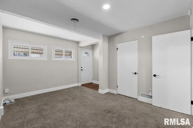 $118,500 | 3139 West 1st Street, Davenport, IA 52804