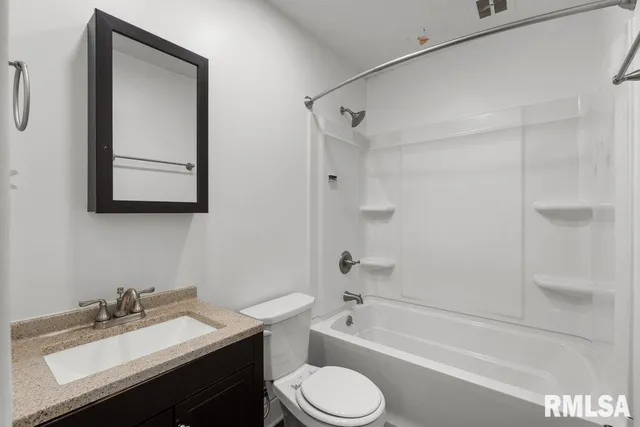 $118,500 | 3139 West 1st Street, Davenport, IA 52804