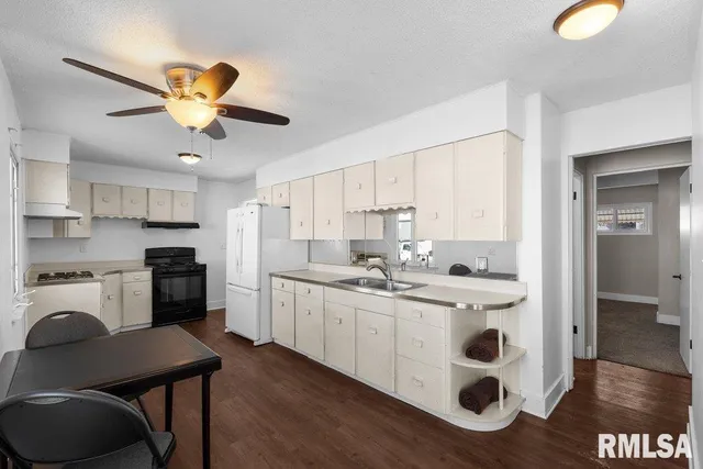 $118,500 | 3139 West 1st Street, Davenport, IA 52804