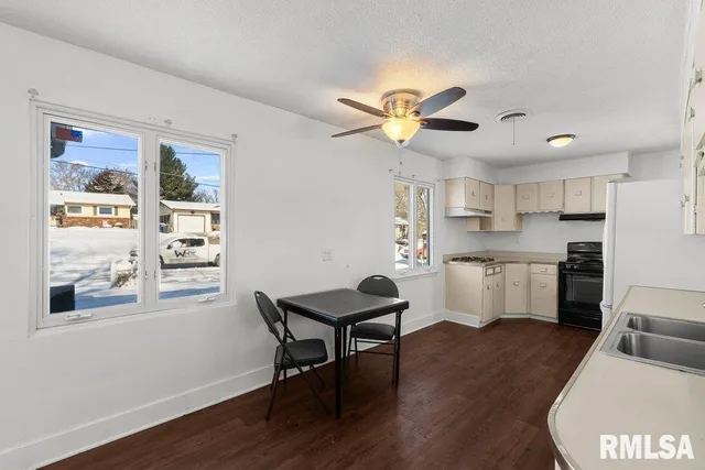 $118,500 | 3139 West 1st Street, Davenport, IA 52804