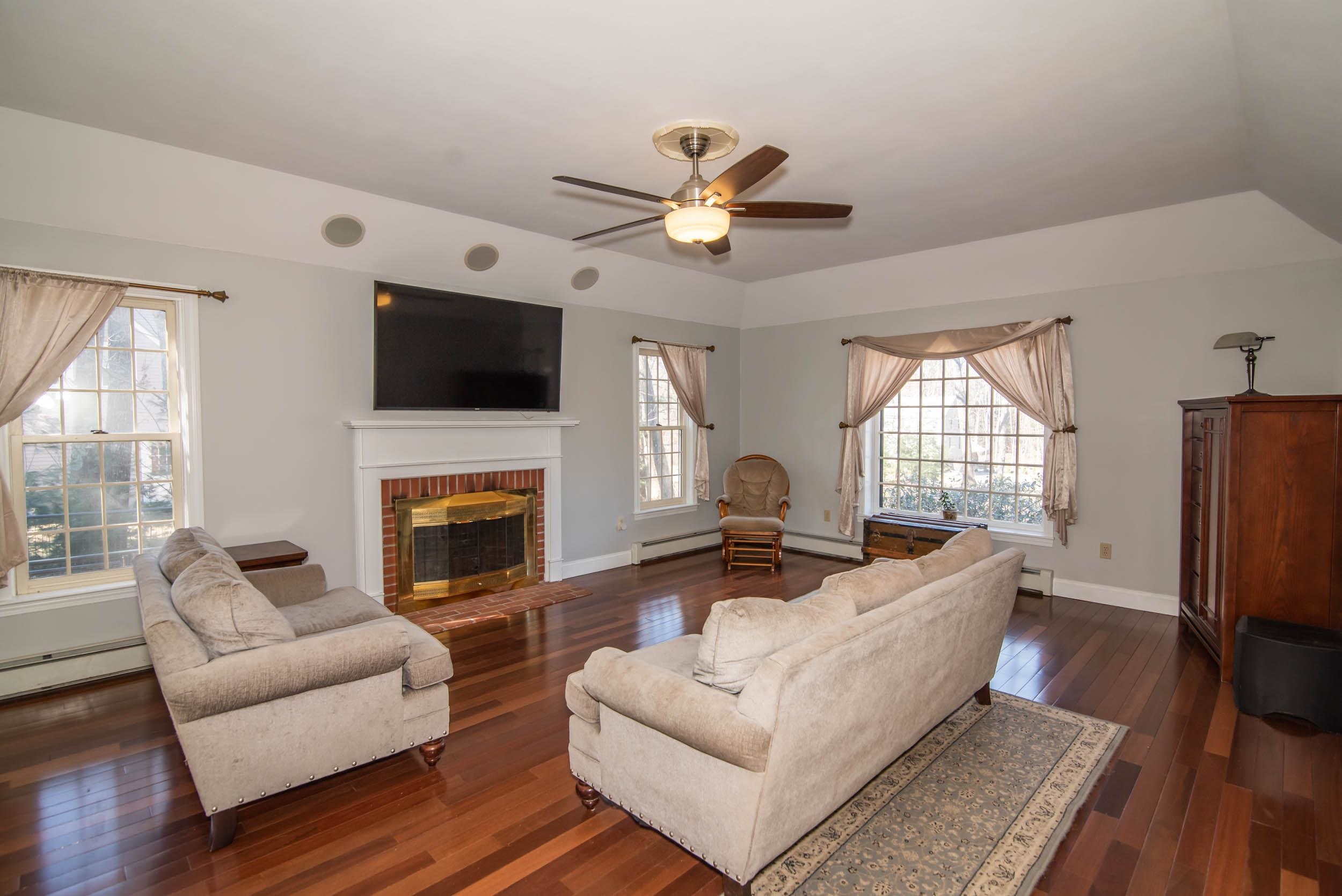 7 Bayberry Road Derry, NH 03038 - Photo 16 of 35