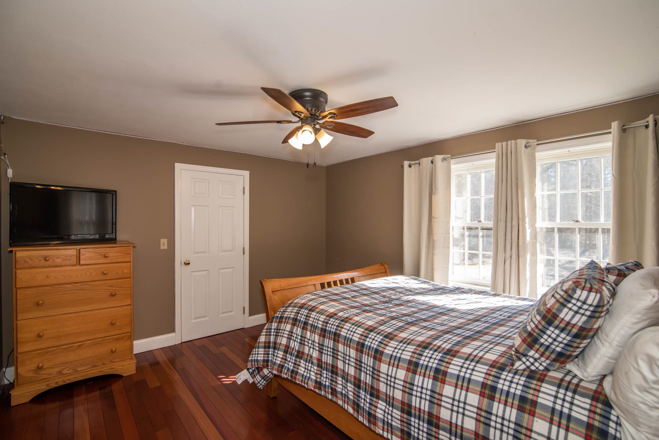 7 Bayberry Road Derry, NH 03038 - Photo 33 of 35