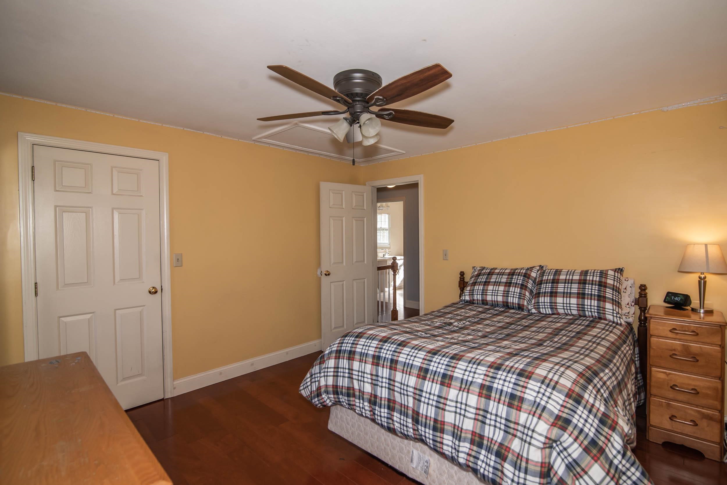 7 Bayberry Road Derry, NH 03038 - Photo 34 of 35