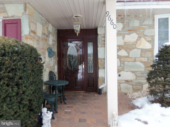 9660 Sandanne Road Philadelphia, PA 19115 - Photo 3 of 25 Porch