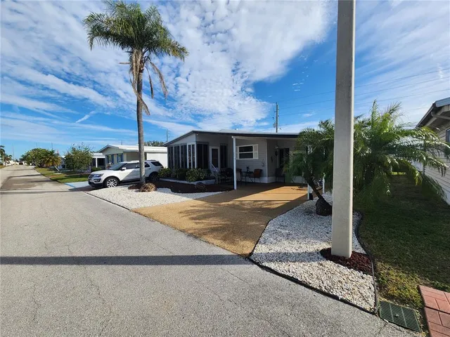 $168,000 | 808 53rd Avenue East, Unit 22, Bradenton, FL 34203