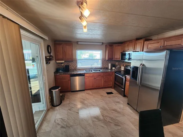 $168,000 | 808 53rd Avenue East, Unit 22, Bradenton, FL 34203