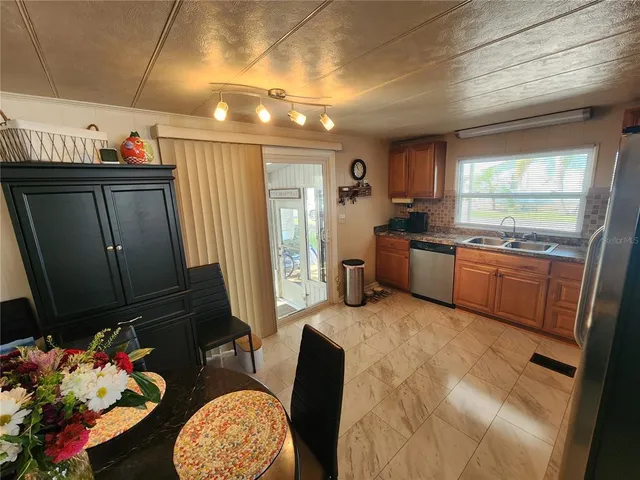 $168,000 | 808 53rd Avenue East, Unit 22, Bradenton, FL 34203