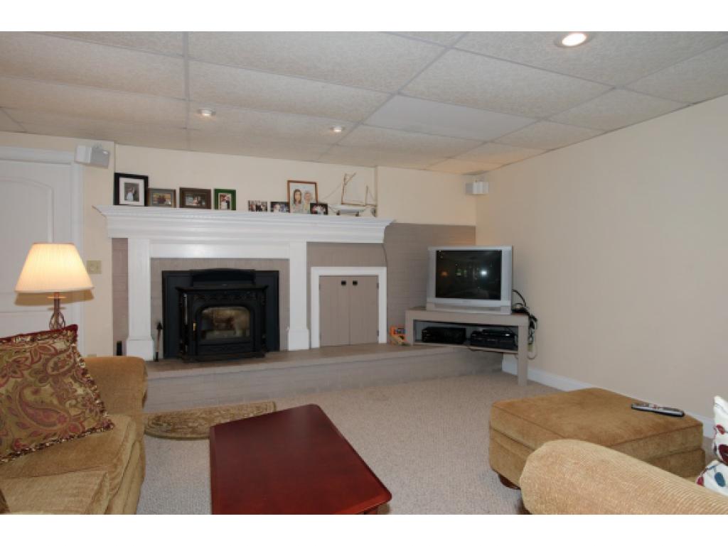 75 Newfields Road Exeter, NH 03833 - Photo 22 of 31