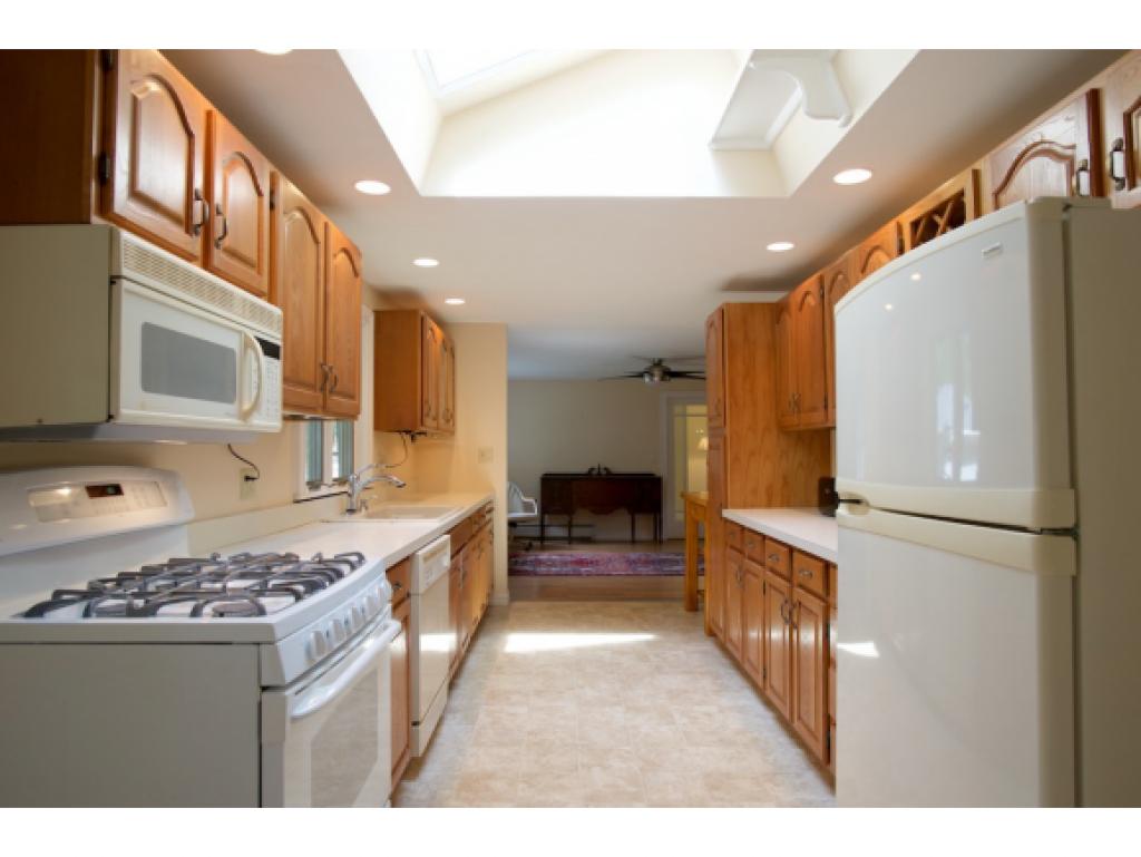 75 Newfields Road Exeter, NH 03833 - Photo 6 of 31