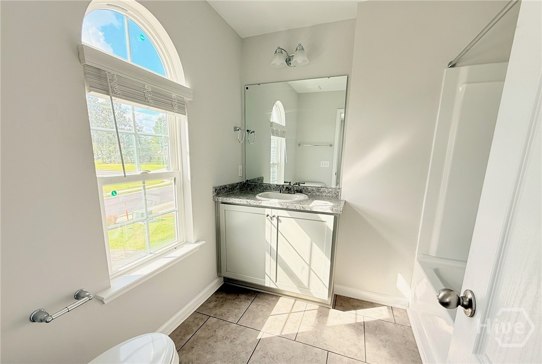 117 Concord Drive Guyton, GA 31312 - Photo 19 of 28 Bedroom 1's Adjoining Bathroom