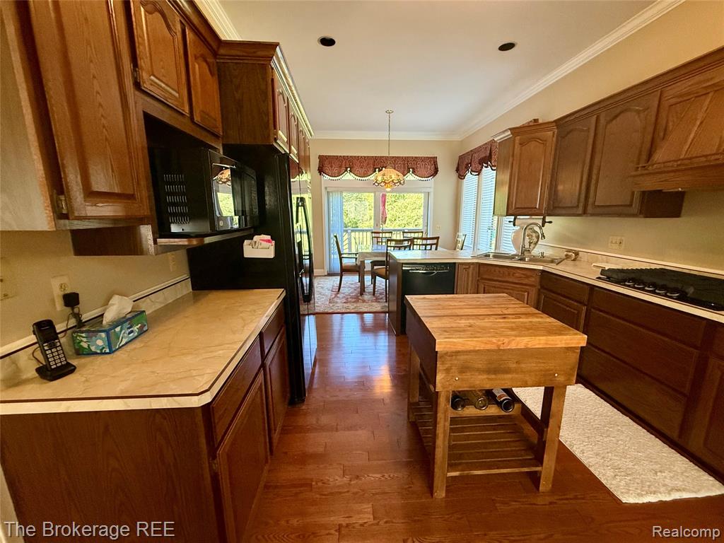 12088 Pinebrook Lane South Lyon, MI 48178 - Photo 13 of 73