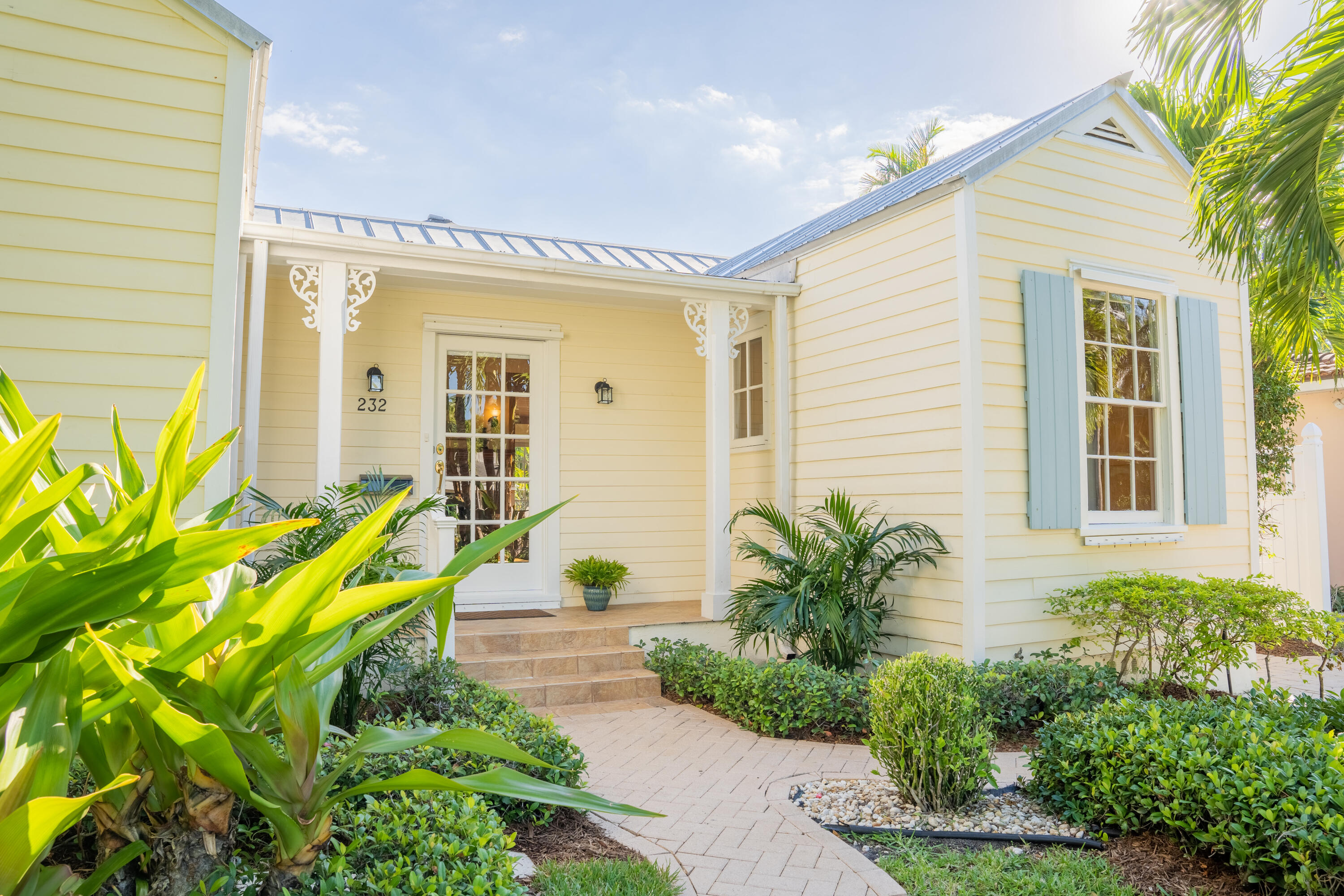 232 Marlborough Road West Palm Beach, FL 33405 - Photo 2 of 37 House Front 2