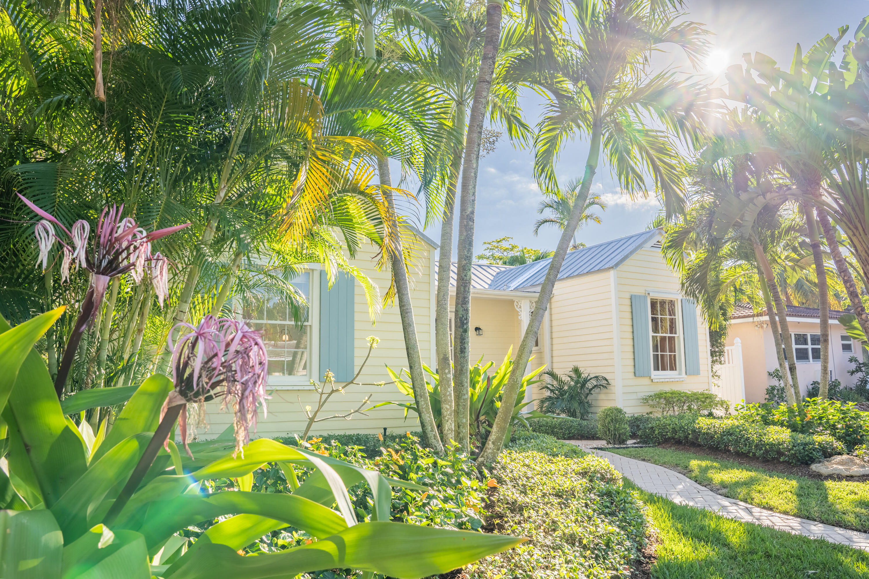232 Marlborough Road West Palm Beach, FL 33405 - Photo 3 of 37 House front 5