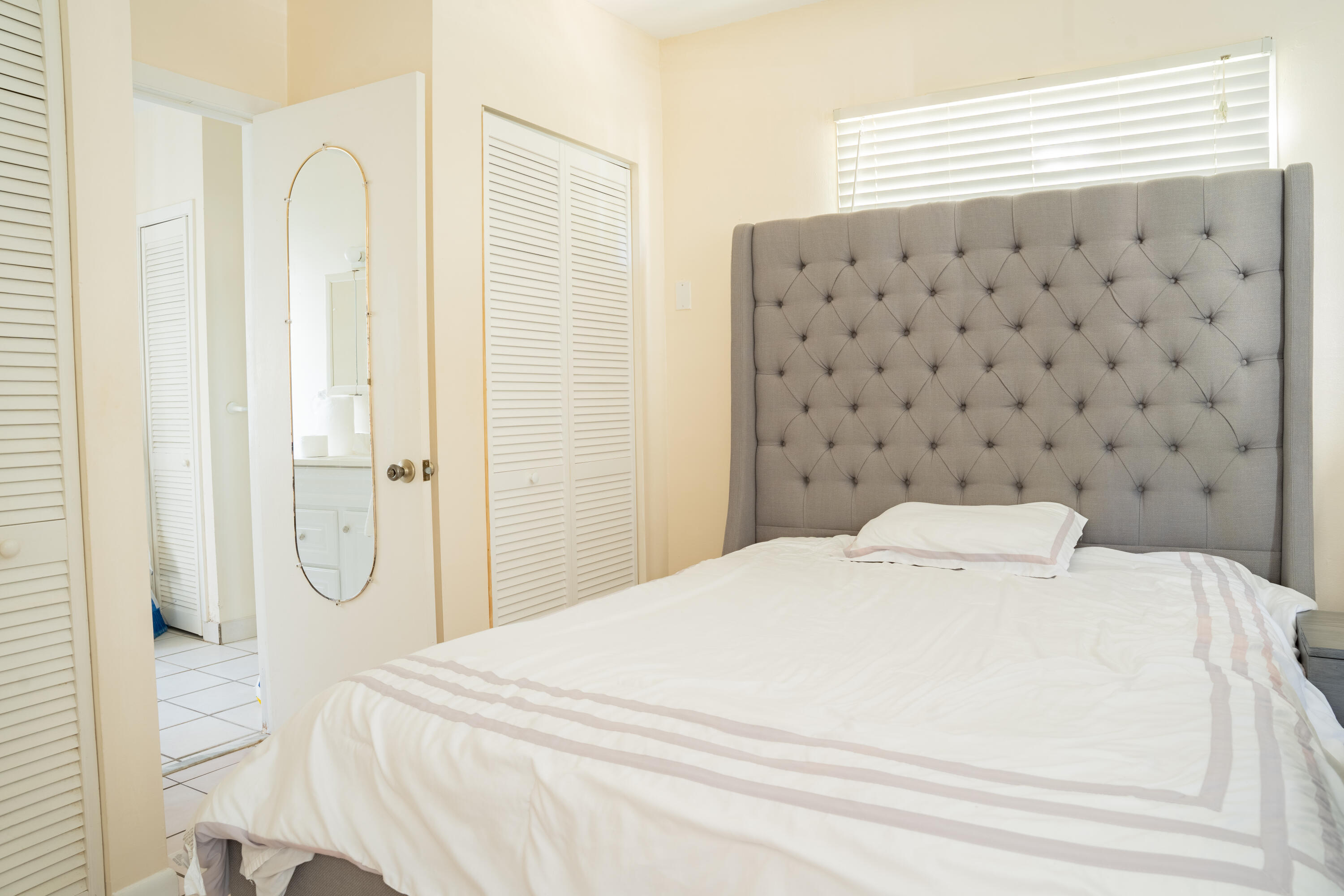232 Marlborough Road West Palm Beach, FL 33405 - Photo 31 of 37 Cottage bedroom
