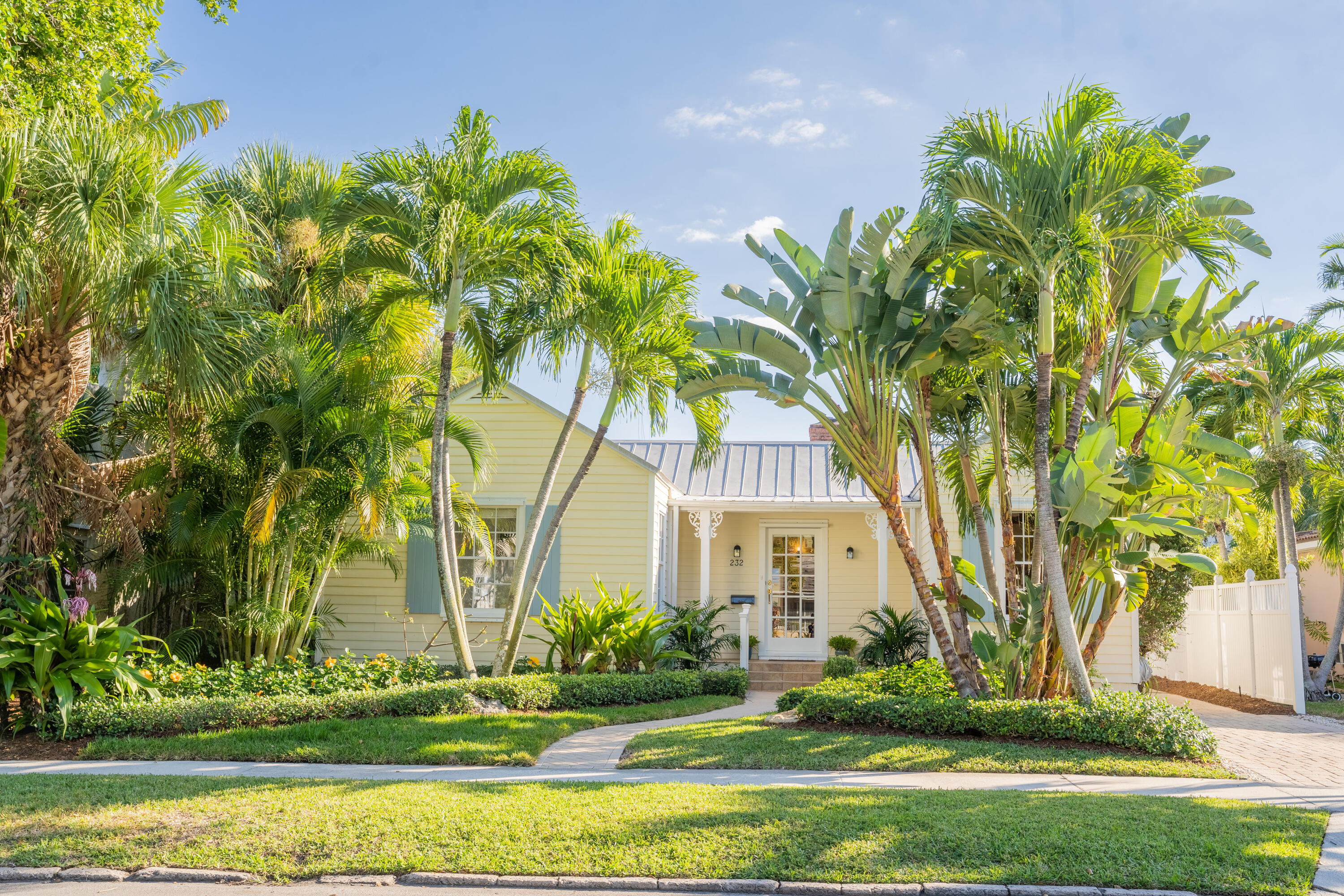 232 Marlborough Road West Palm Beach, FL 33405 - Photo 36 of 37 House front 1