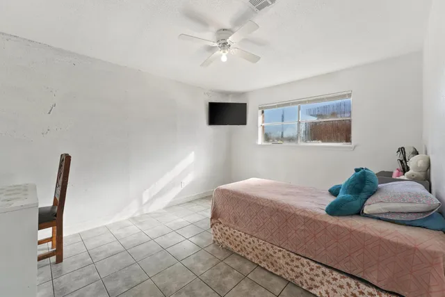 $205,000 | 807 Turney Drive, Houston, TX 77038