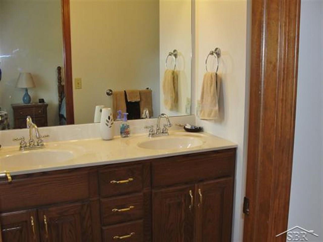 2148 North Graham Road Freeland, MI 48623 - Photo 24 of 41 31285287-23.JPG