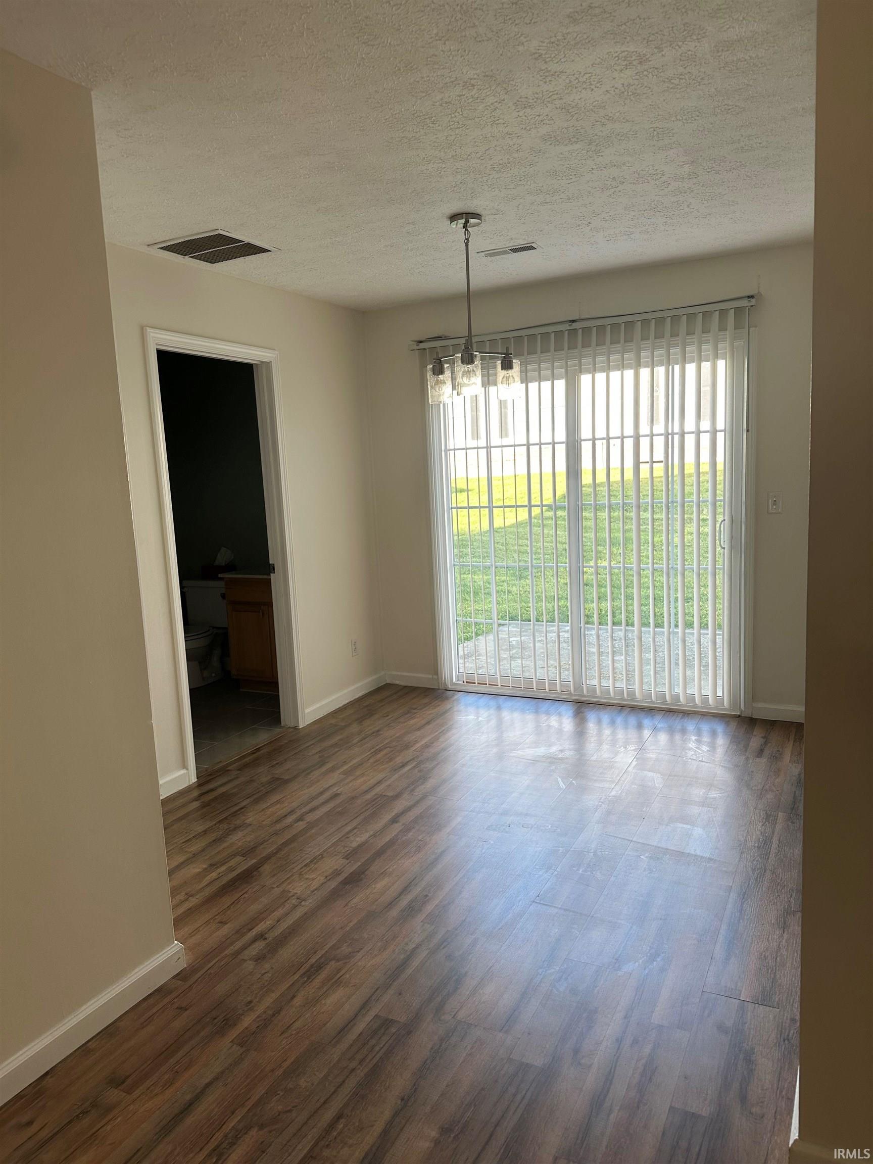 3920 South Cramer Circle Bloomington, IN 47403 - Photo 4 of 25