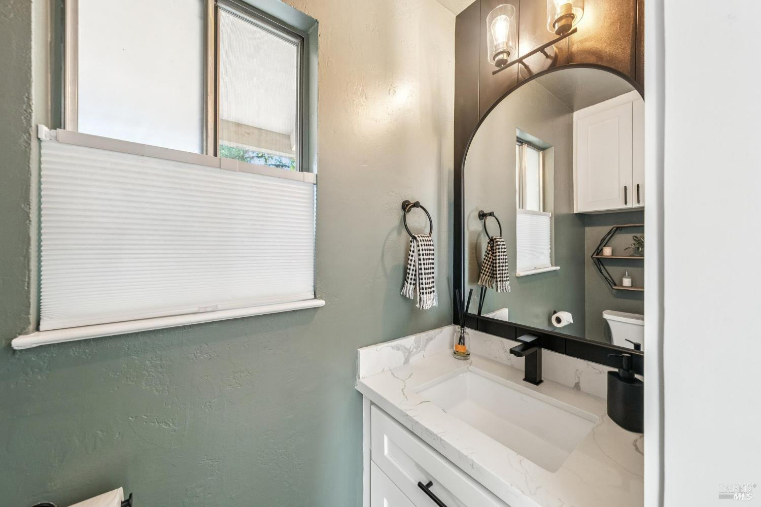 71 Roundtree Boulevard San Rafael, CA 94903 - Photo 11 of 24 Gallery Image 11