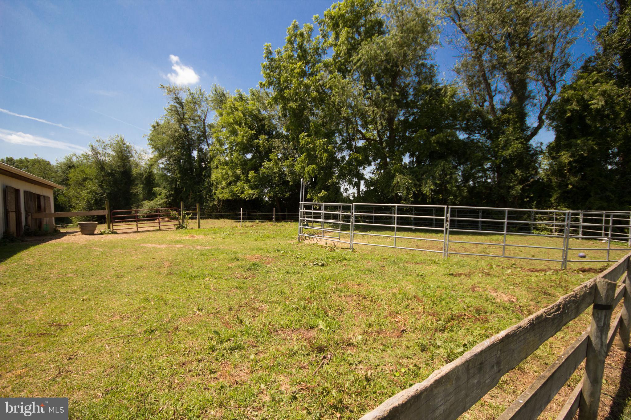963 Bachmans Valley Road Westminster, MD 21157 - Photo 56 of 70 Round pen