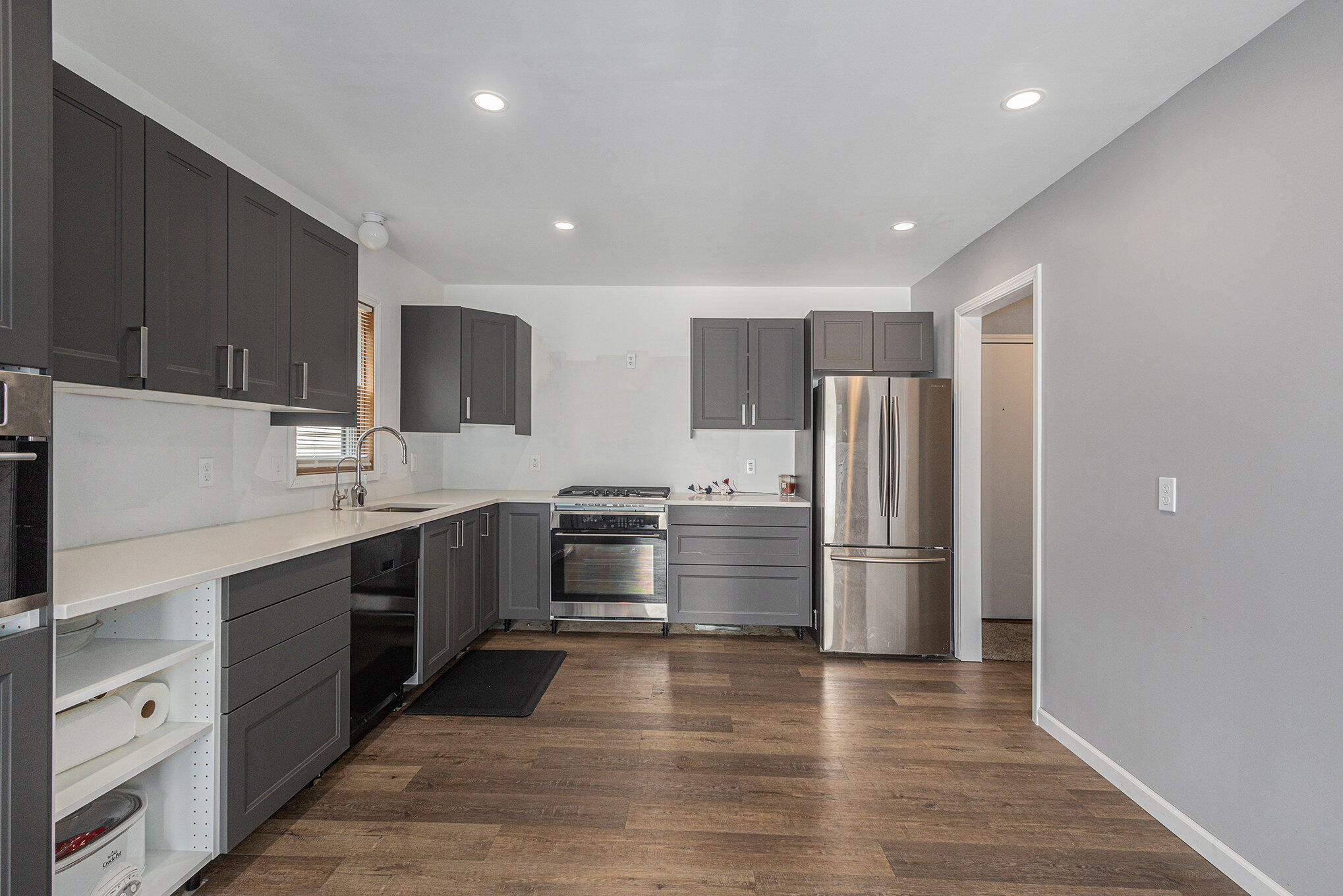9060 River Road Greenville, MI 48838 - Photo 10 of 37 kitchen
