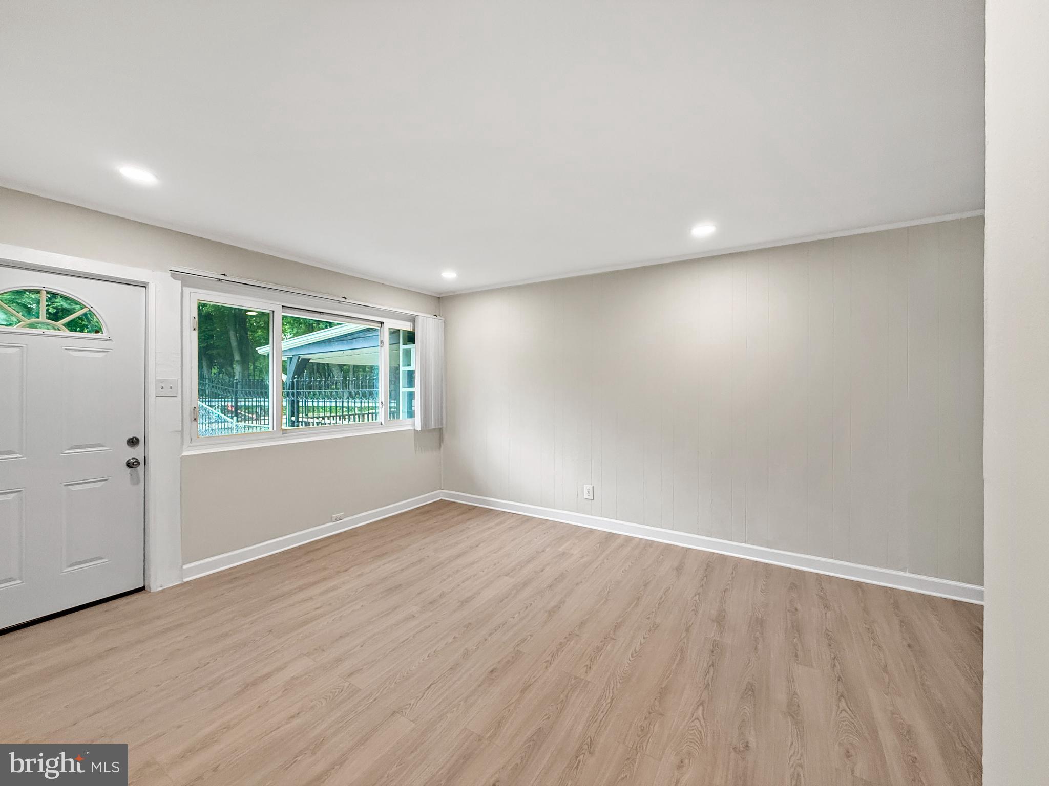 7905 Greenleaf Road Landover, MD 20785 - Photo 3 of 30