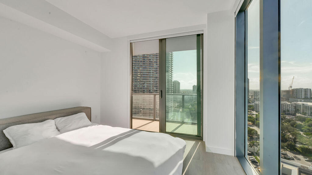 3131 Northeast 7th Avenue, Unit 2206 Miami, FL 33137 - Photo 28 of 39 DSC07207