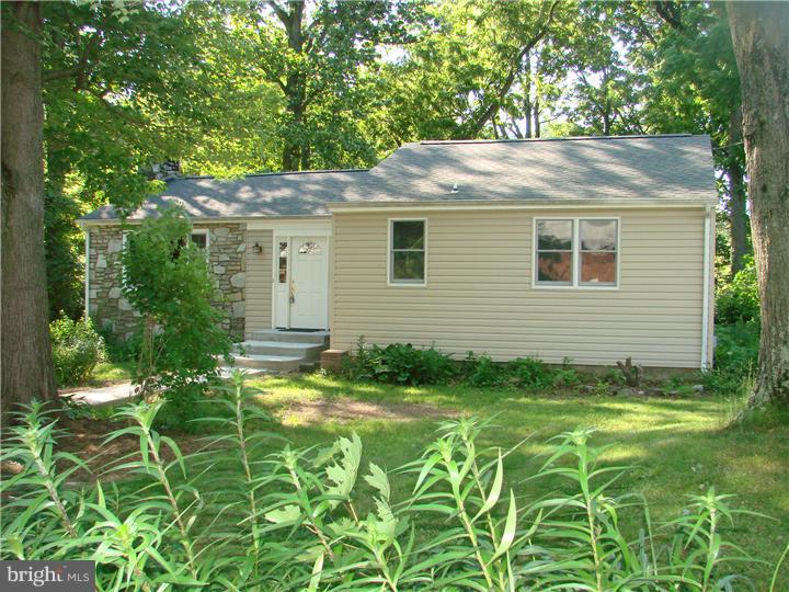 465 Rumpf Avenue Penndel, PA 19047 - Photo 4 of 25 Exterior Front