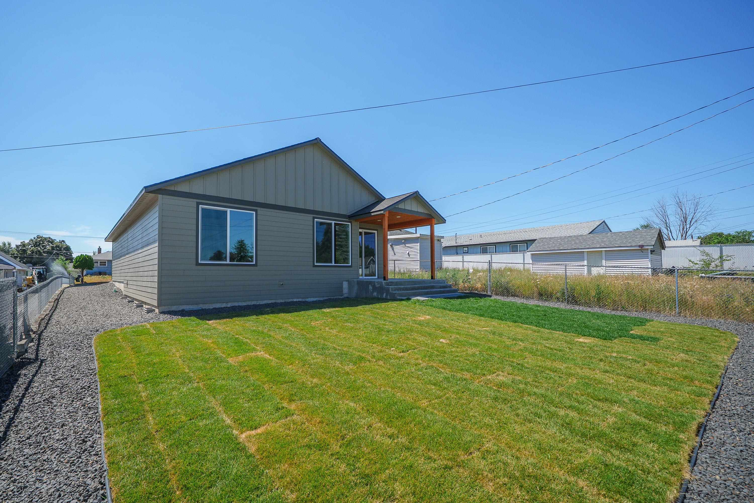 2011 East Longfellow Avenue Spokane, WA 99207 - Photo 36 of 40
