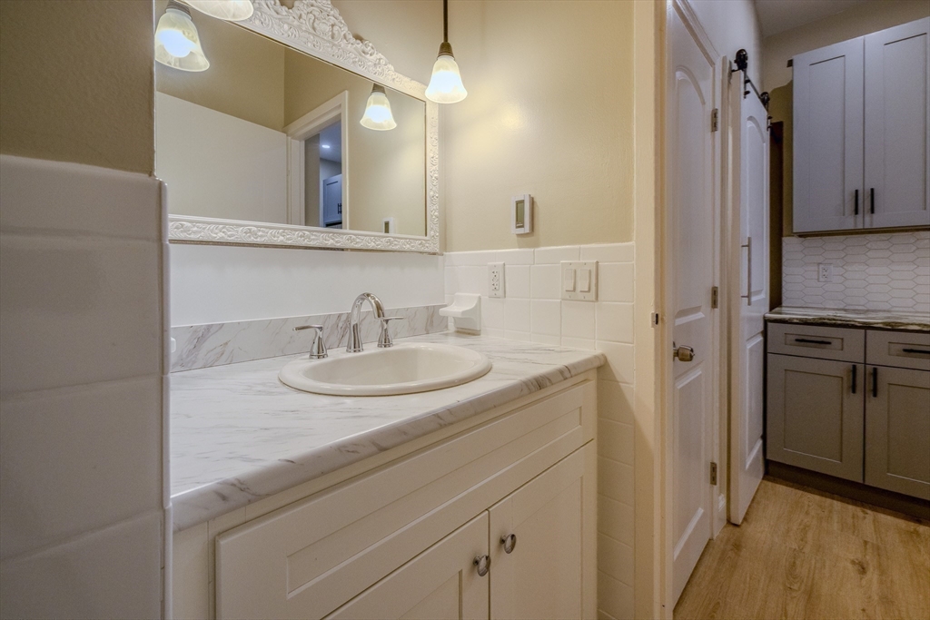 340 Main Street, Unit 703 Melrose, MA 02176 - Photo 13 of 16