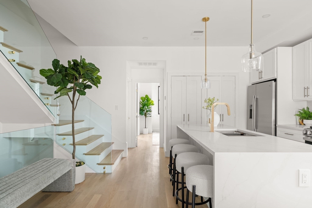 100 Bennington Street, Unit PH4A Boston, MA 02128 - Photo 23 of 41