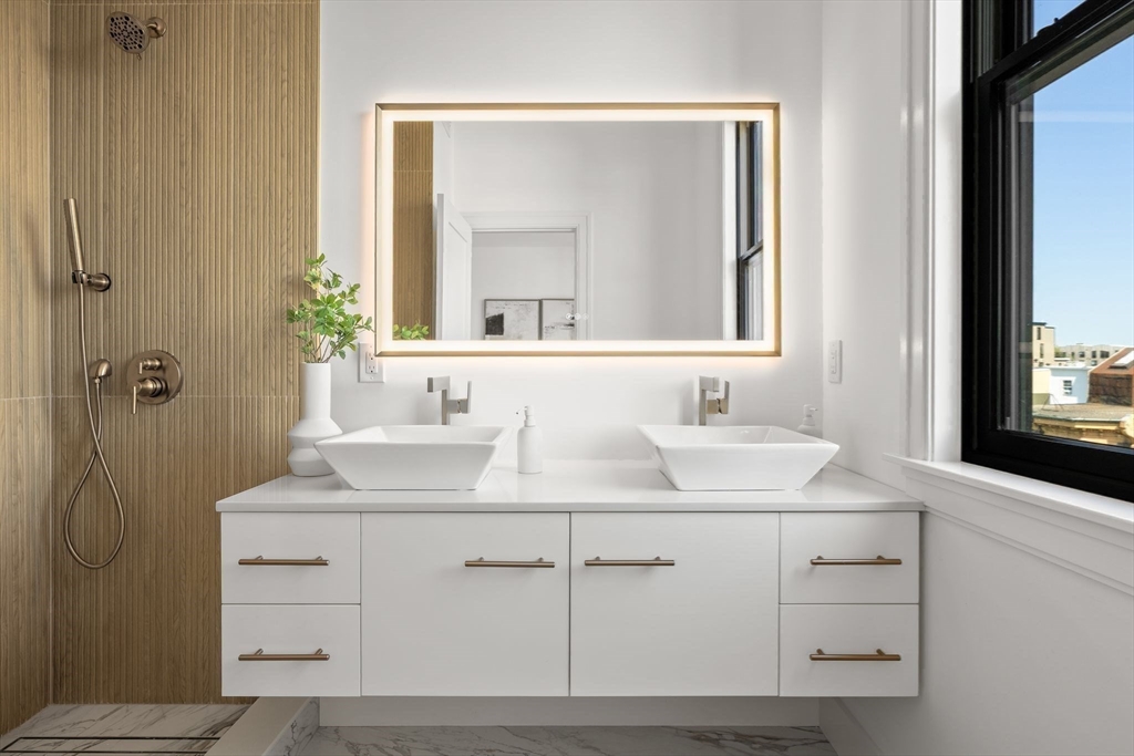 100 Bennington Street, Unit PH4A Boston, MA 02128 - Photo 35 of 41