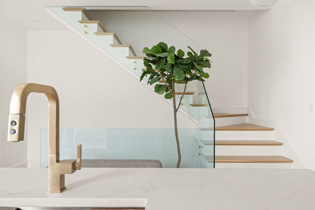 100 Bennington Street, Unit PH4A Boston, MA 02128 - Photo 8 of 41