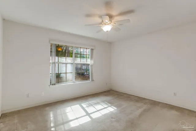 an empty room with a empty space