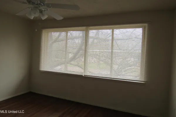 $905 | 1043 Carlisle Street, Unit A6, Jackson, MS 39202