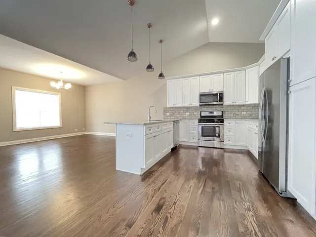 $2,145 | 855 Meadow Lane, Marengo, IL 60152