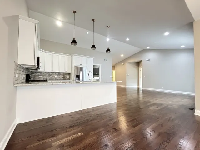 $2,145 | 855 Meadow Lane, Marengo, IL 60152