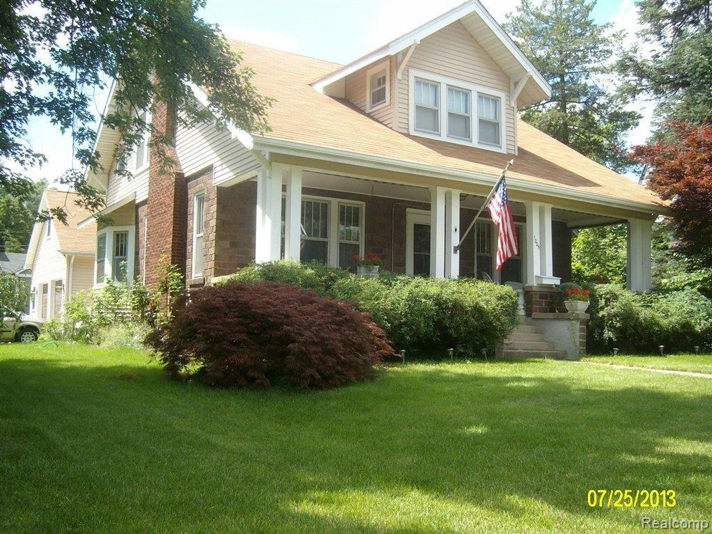 1205 Main St 016.JPG