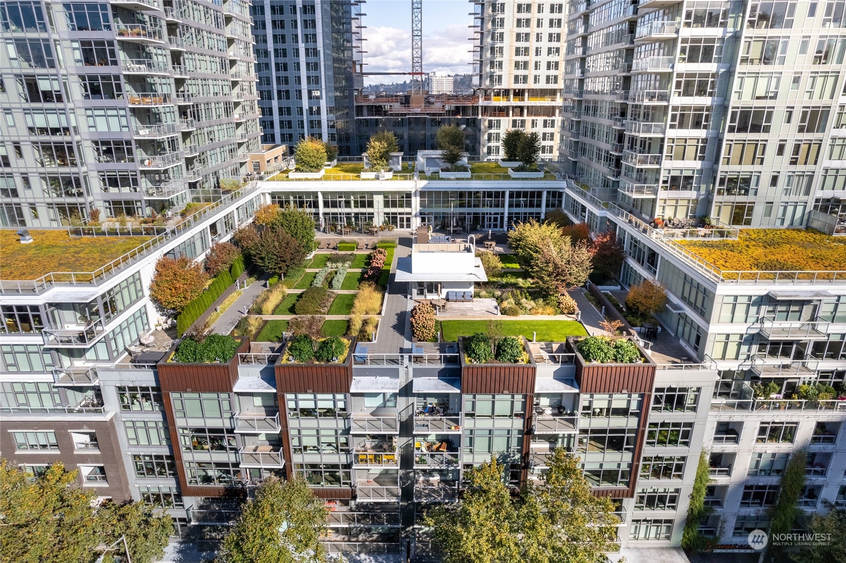 583 Battery Street, Unit 812N Seattle, WA 98121 - Photo 26 of 37