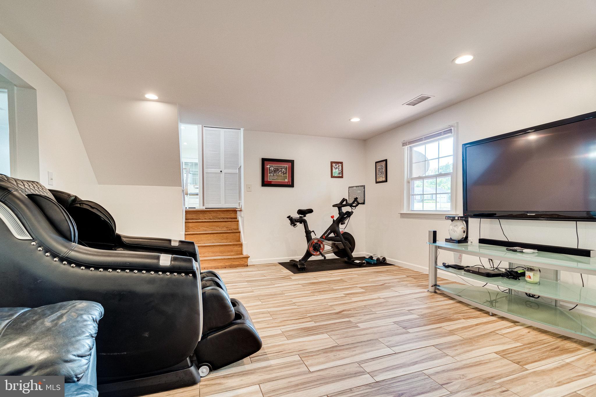 6217 Zekan Lane Springfield, VA 22150 - Photo 22 of 55 Updated flooring and lighting
