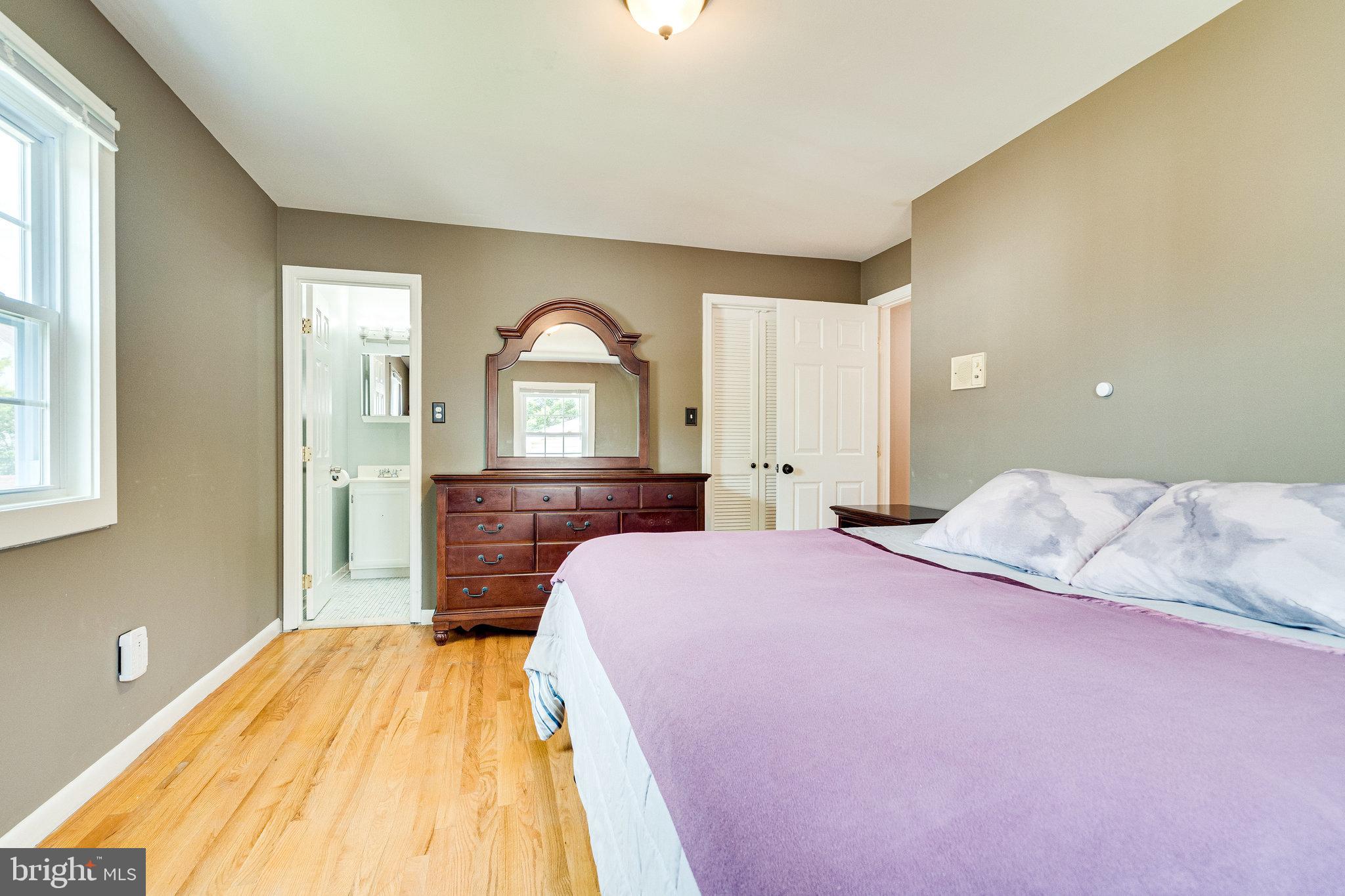6217 Zekan Lane Springfield, VA 22150 - Photo 41 of 55 Large and bright
