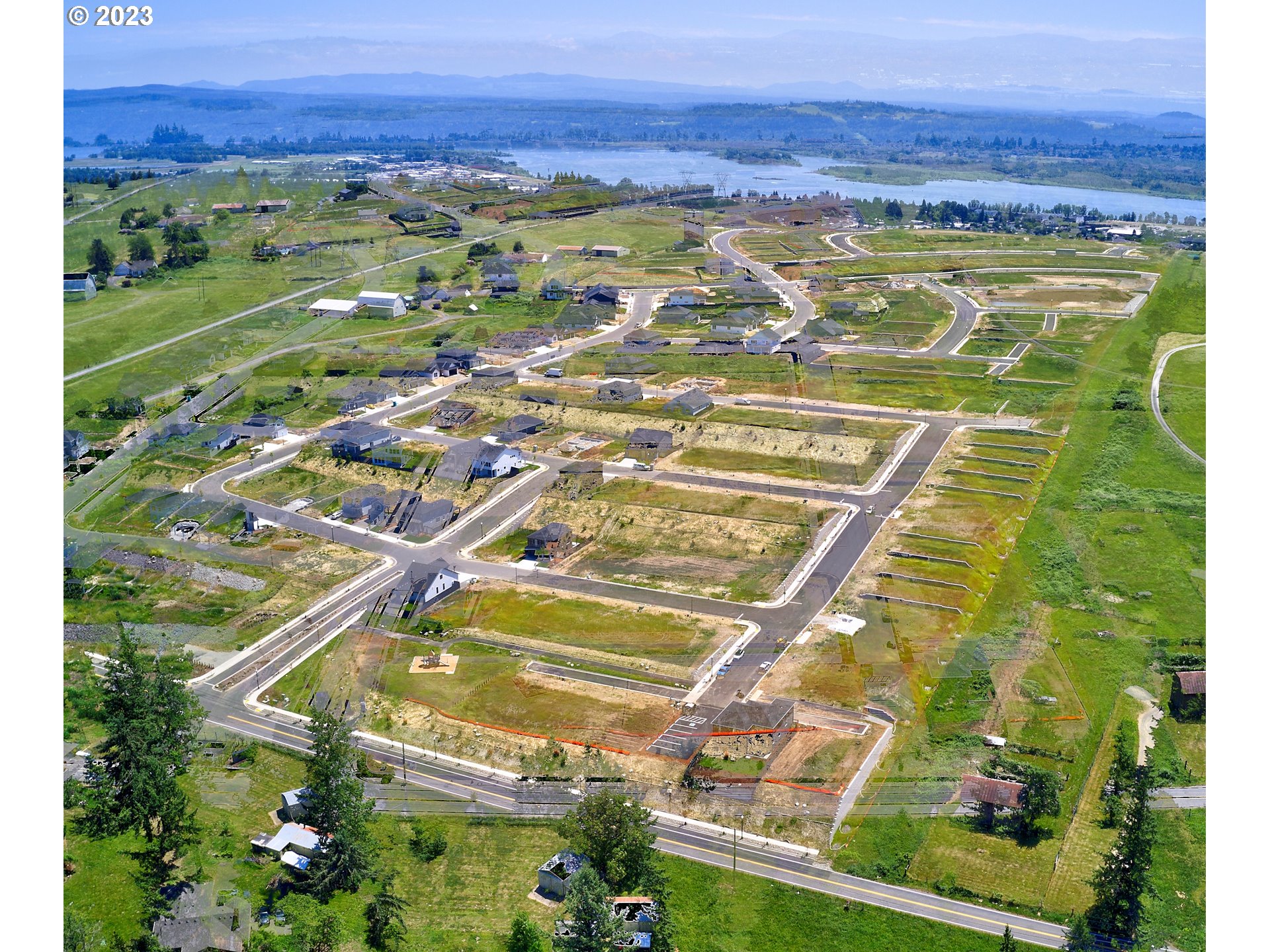 3865 West 4th Street Washougal, WA 98671 - Photo 16 of 24 a view of a city
